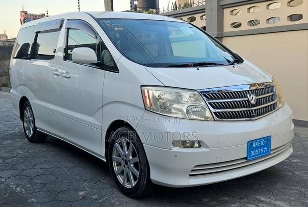 Toyota Alphard 2.4 Petrol AWD 2004 White