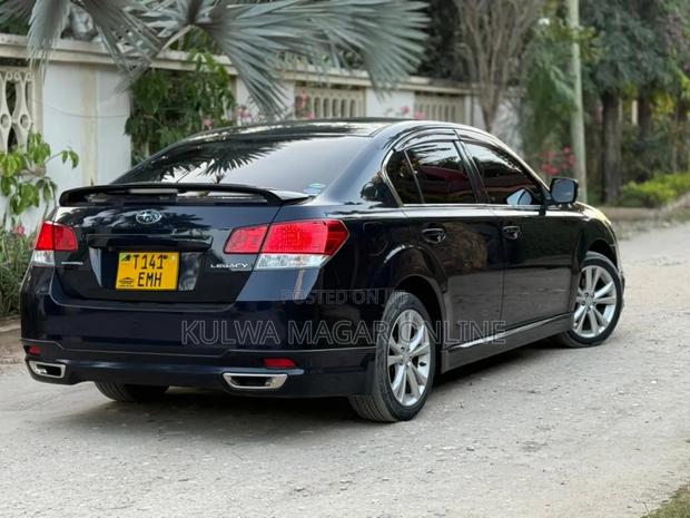 Subaru Legacy 2012 Black