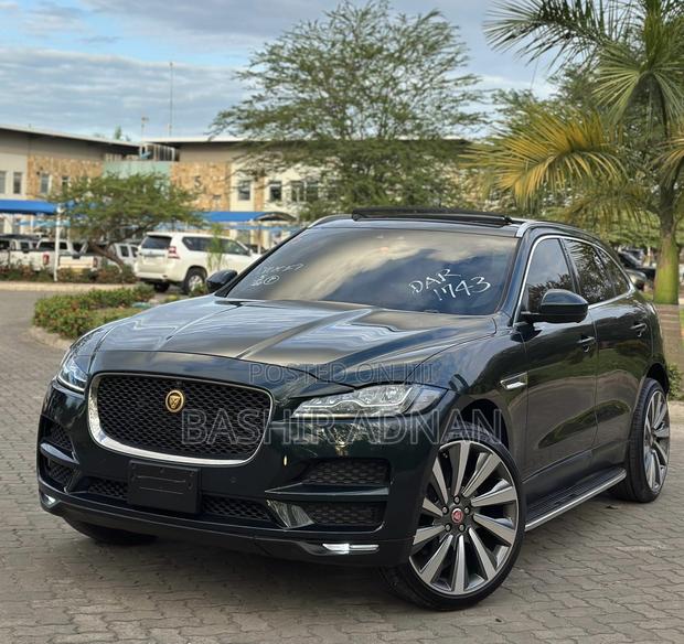 Jaguar F-Pace 2017 Green