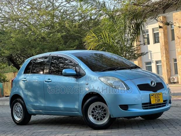 Toyota Vitz 2007 Blue