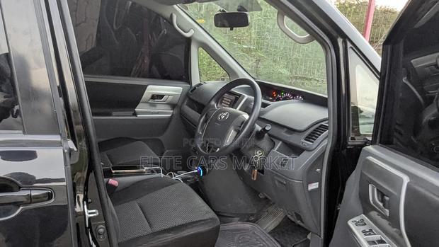 Toyota Noah 2008 Black
