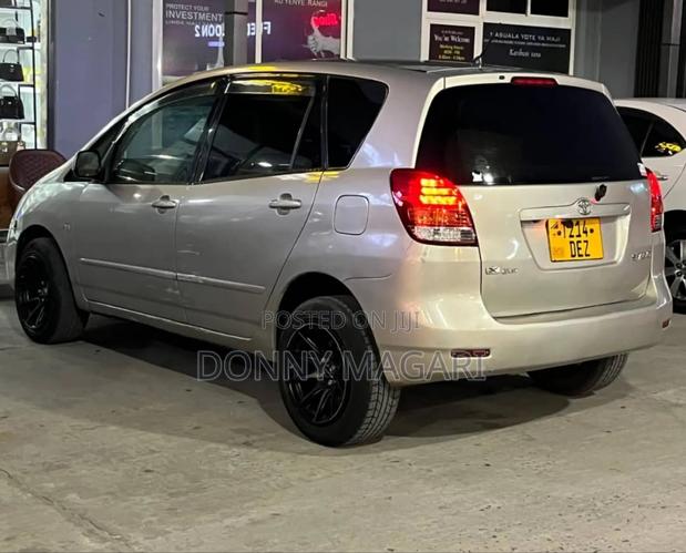 Toyota Corolla Spacio 2006 Gold