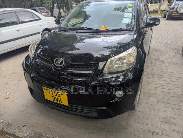 Toyota IST 2010 Black