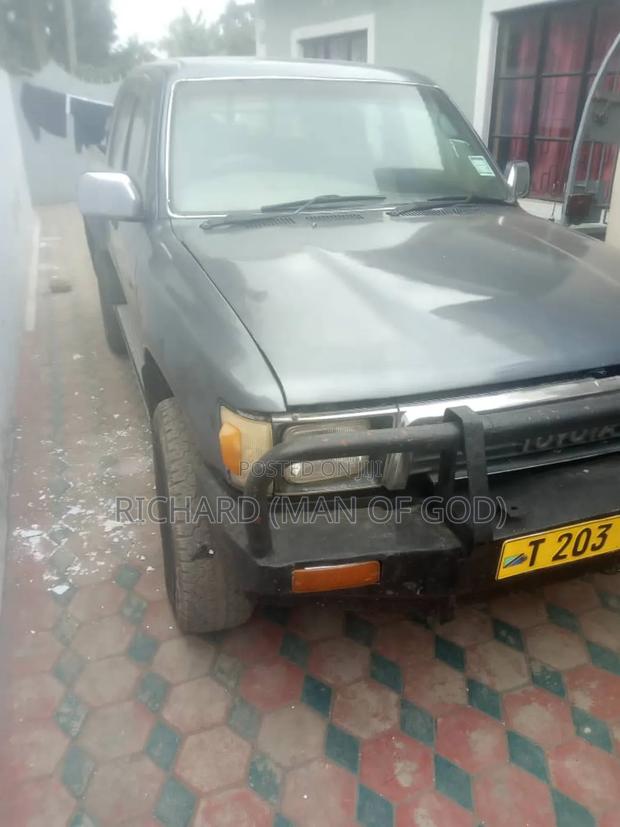 Toyota Hilux 1998 Green