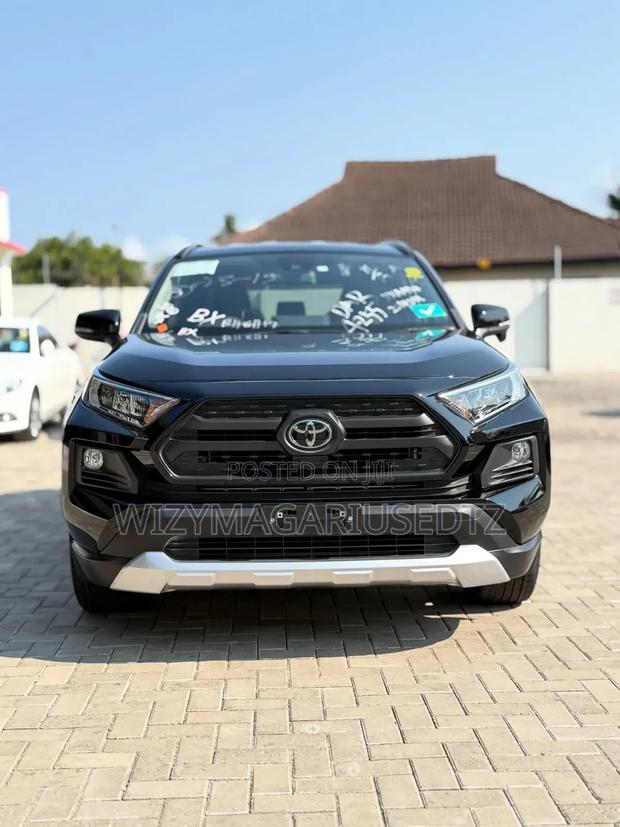Toyota RAV4 2020 Matt Black