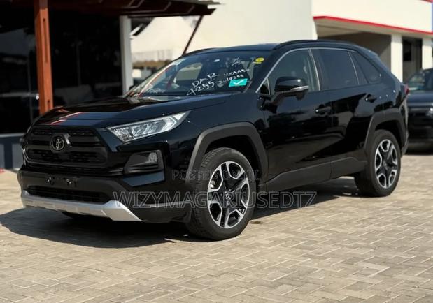 Toyota RAV4 2020 Matt Black