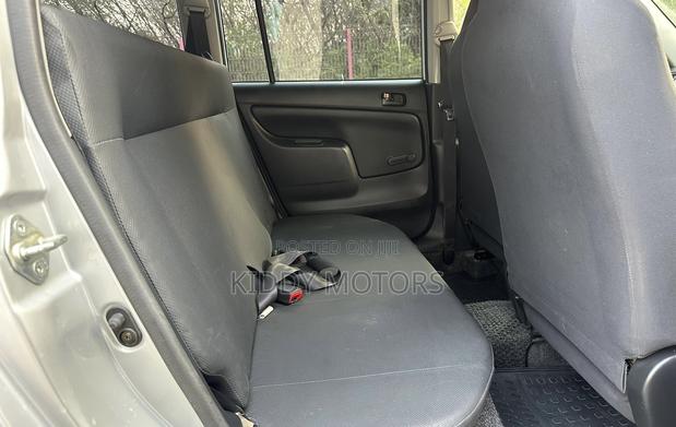 Toyota Probox 2005 Silver