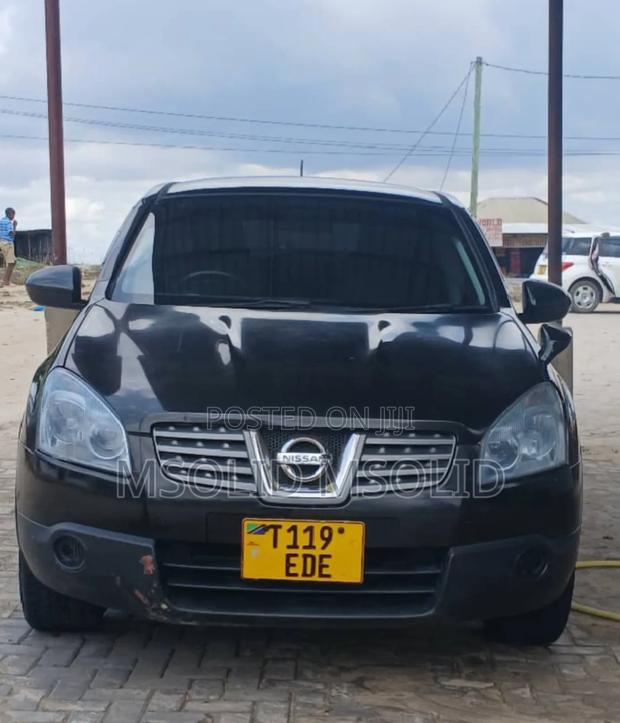 Nissan Dualis 2012 Black