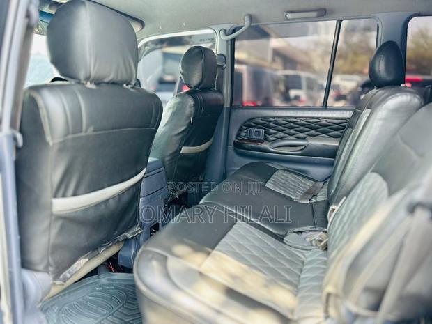 Toyota Land Cruiser Prado 2002 Silver