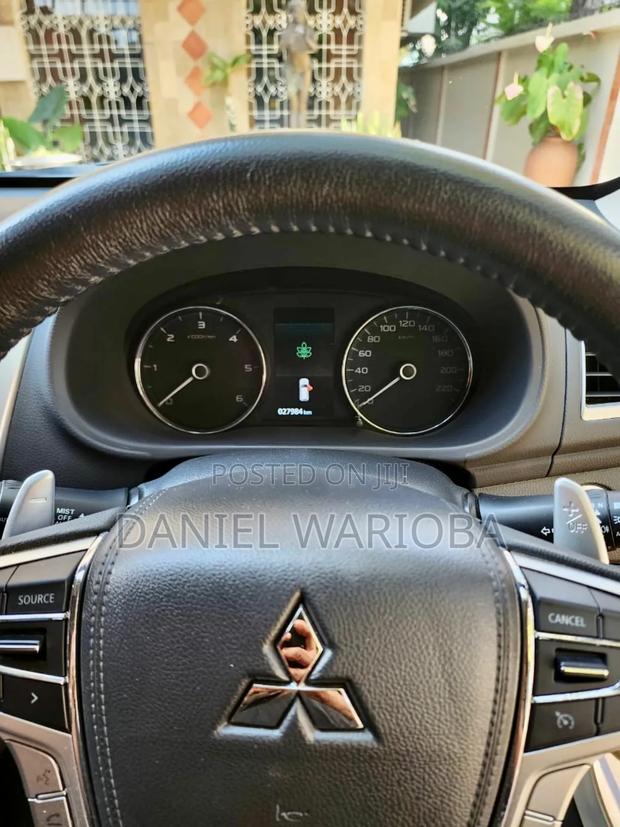 Mitsubishi Pajero V90 2.8 GLS/GLX 2021 Silver