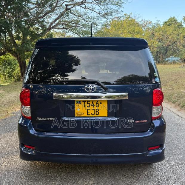 Toyota Corolla Rumion 2009 Blue