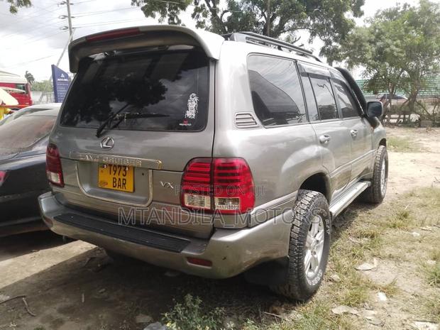 Toyota Land Cruiser HDJ 100 2002 Silver