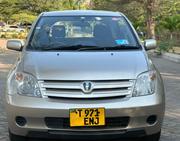 Toyota IST 2004 Silver for sale