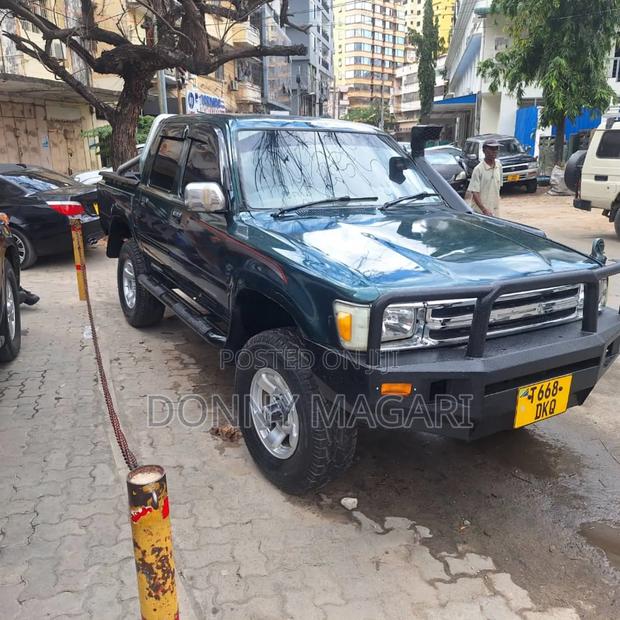 Toyota Hilux 2008 Green
