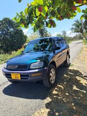Toyota RAV4 1999 Green for sale