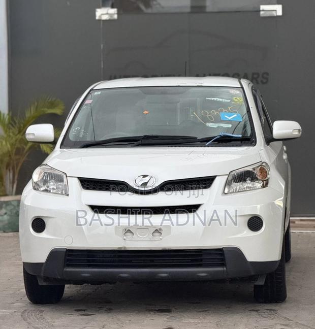 Toyota IST 2008 White