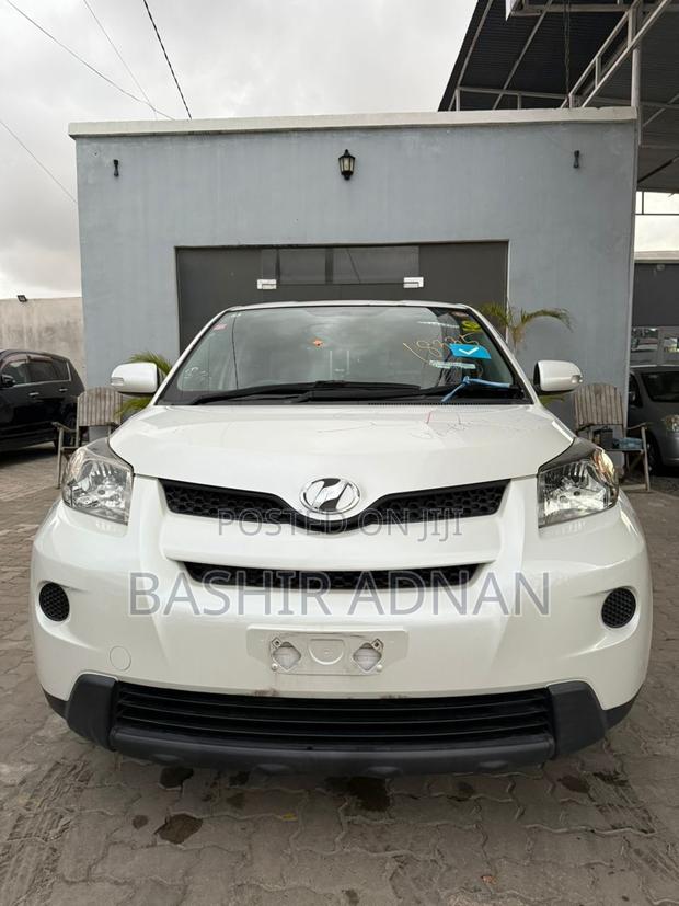 Toyota IST 2008 White