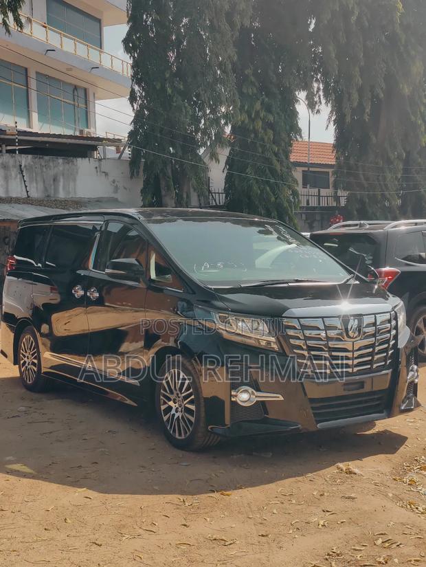 Toyota Alphard 2.4 Petrol FWD 2015 Black