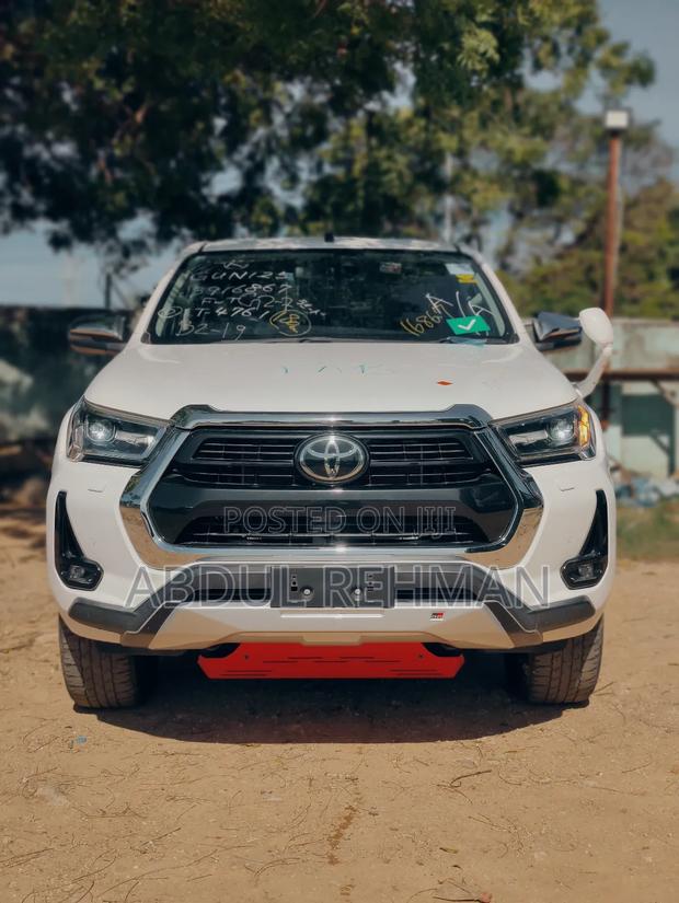 Toyota Hilux Revo Double Cab Deisel 2.4 AWD 2022 White