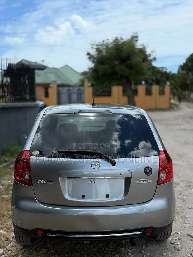Mazda Verisa 2009 Gray