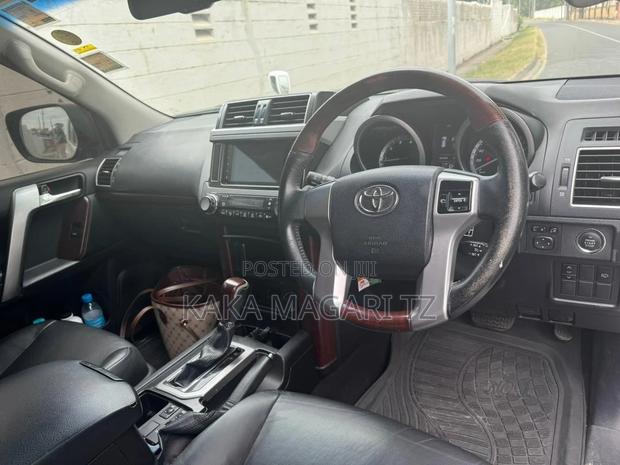 Toyota Land Cruiser Prado 2013 White