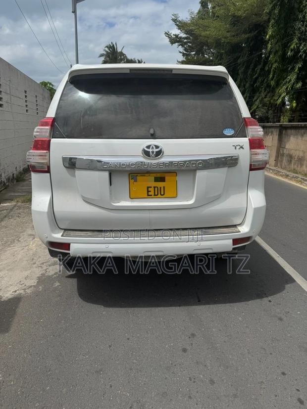 Toyota Land Cruiser Prado 2013 White