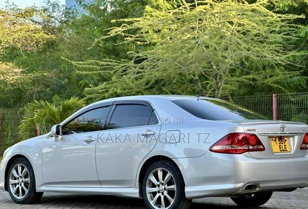 Toyota Crown 2008 Silver
