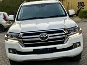 Toyota Land Cruiser 2018 White for sale