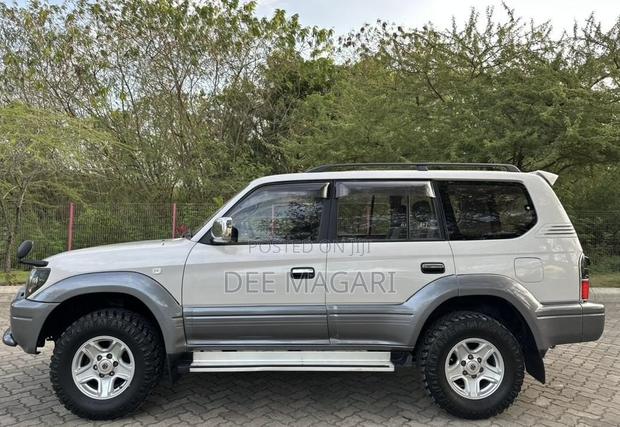 Toyota Land Cruiser Prado 1999 Silver