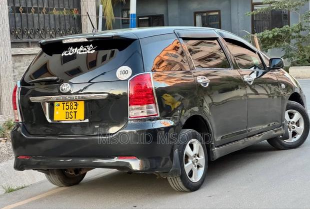 Toyota Wish 2005 Black