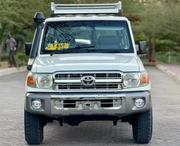 Toyota Land Cruiser 2015 White for sale