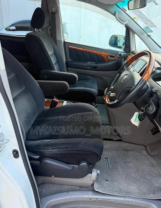 Toyota Alphard 2006 Off white