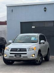 Toyota RAV4 2009 White for sale