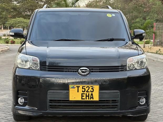 Toyota Corolla Rumion 2010 Black