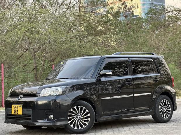 Toyota Corolla Rumion 2010 Black