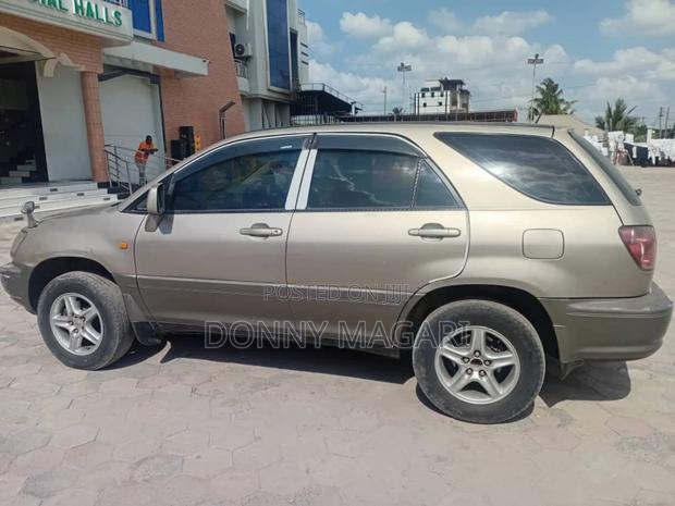 Toyota Harrier 2003 Gold