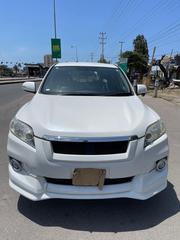 Toyota Vanguard 2011 White for sale