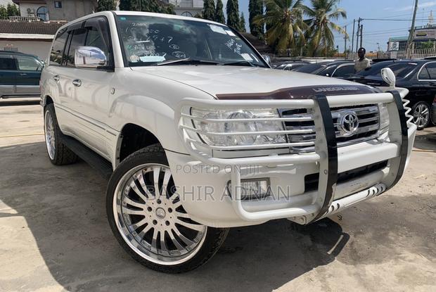Toyota Land Cruiser HDJ 100 2003 White