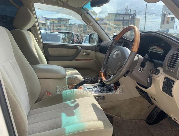 Toyota Land Cruiser HDJ 100 2003 White