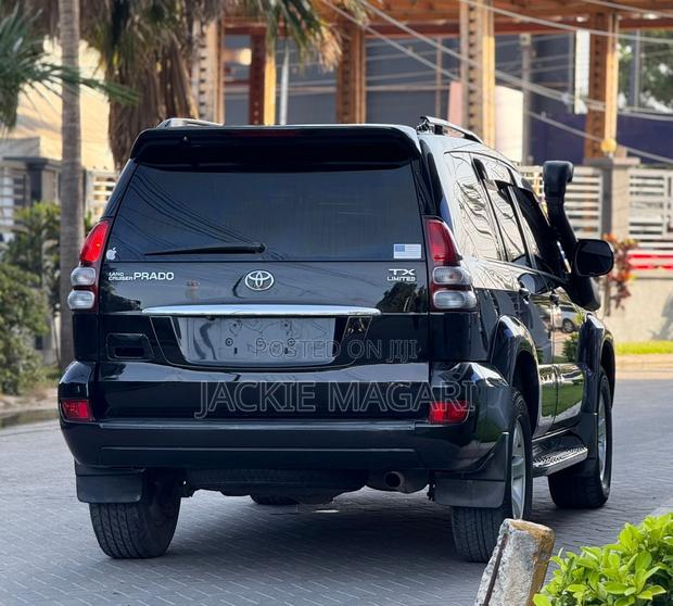 Toyota Land Cruiser Prado 2005 Black