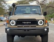 Toyota Land Cruiser Prado 2022 Ivory for sale