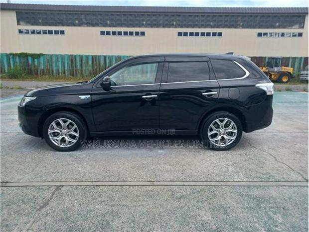 Mitsubishi Outlander 2014 Black