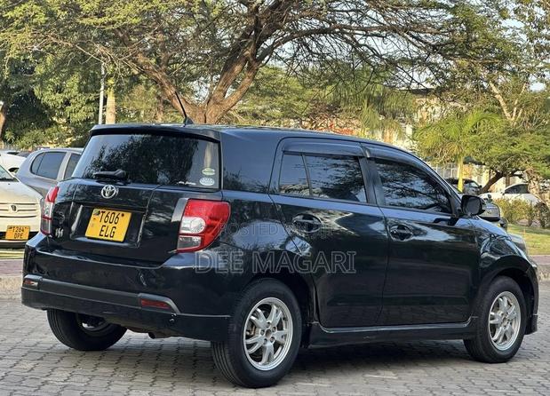 Toyota IST 2009 Black