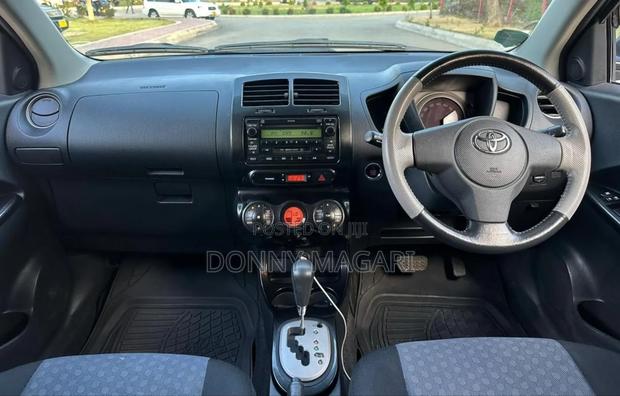 Toyota IST 2009 Black