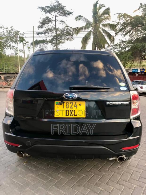 Subaru Forester 2011 Black