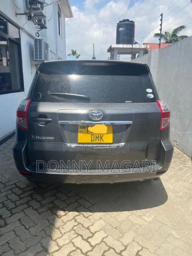 Toyota Vanguard 2009 Gray