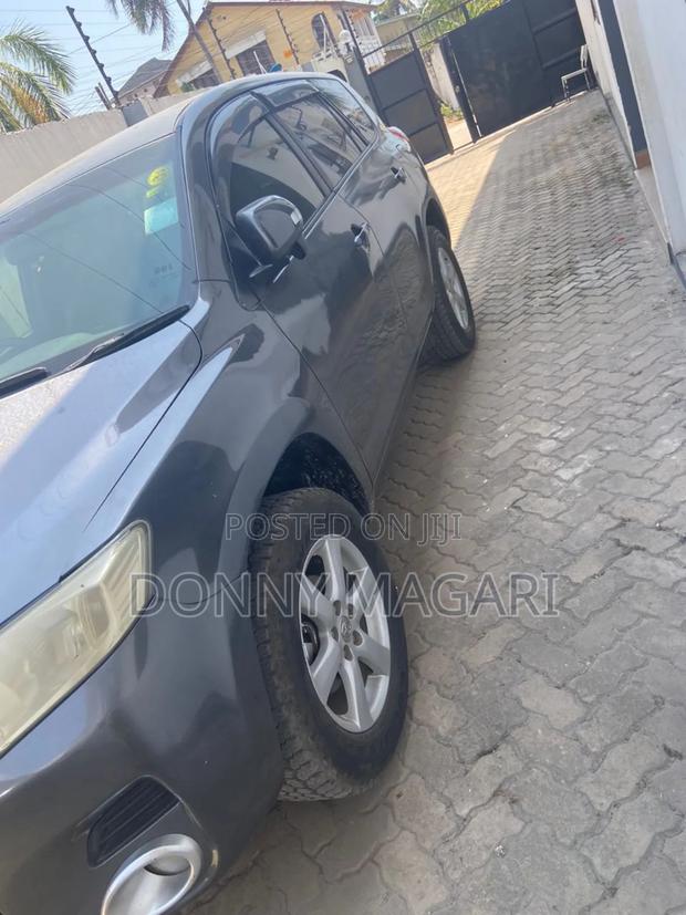 Toyota Vanguard 2009 Gray
