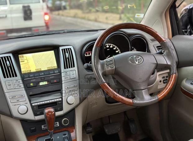 Toyota Harrier 2.4 2004 Black