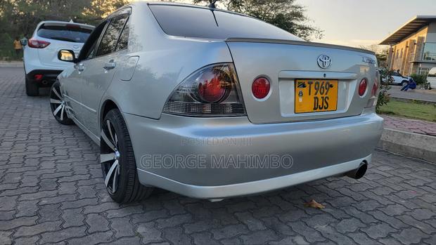 Toyota Altezza 2000 Silver