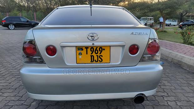 Toyota Altezza 2000 Silver